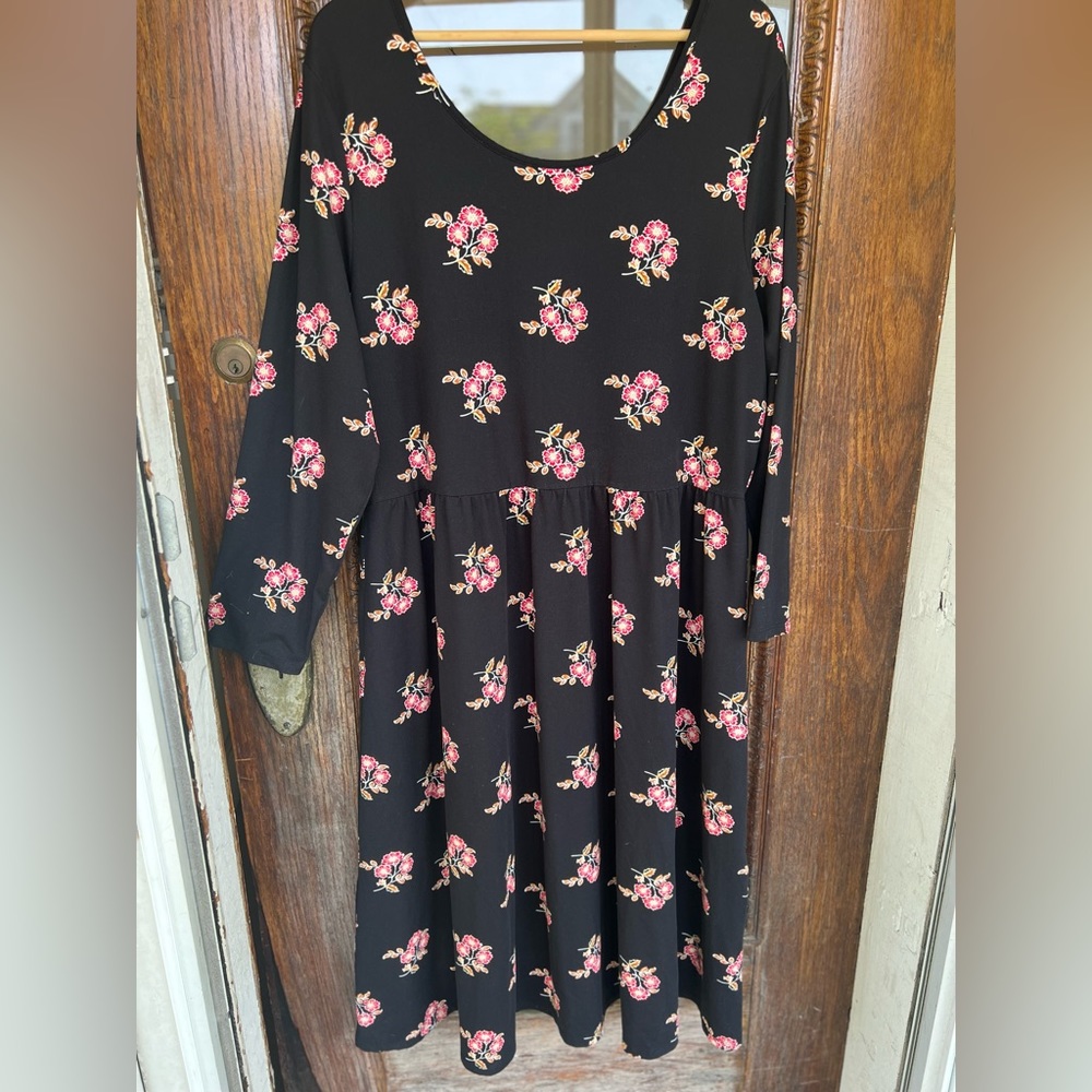 Floral Midi length stretchy dress